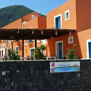A Cannata Santa Marina Salina